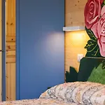 La Casa Del Sole לינה וארוחת בוקר 4*