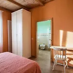 La Casa Del Sole Bed & Breakfast 4*